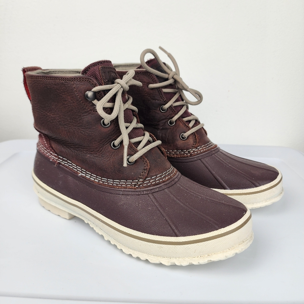 UGG Waterproof Leather Duck Boot Burgundy Men Size 7.5 - Picture 3 of 13